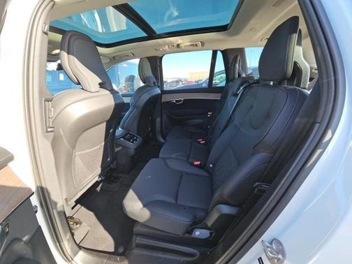 2025 Volvo XC90 B6 Plus 7-Seater