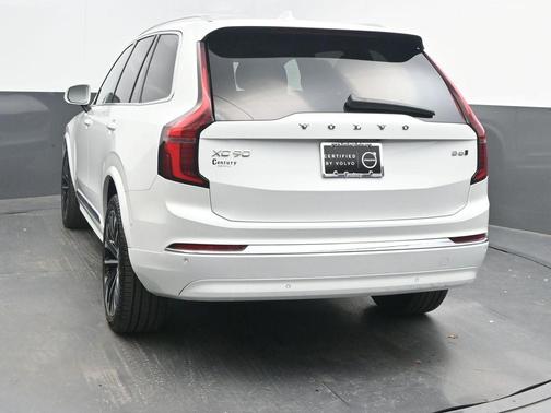 2025 Volvo XC90 B6 Plus 7-Seater