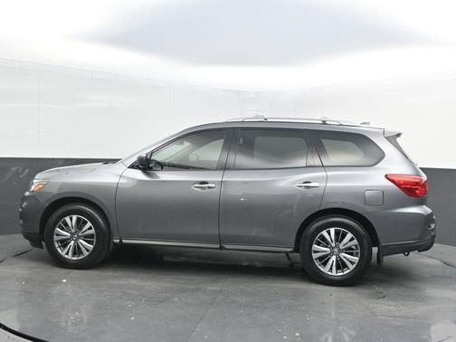 2020 Nissan Pathfinder S