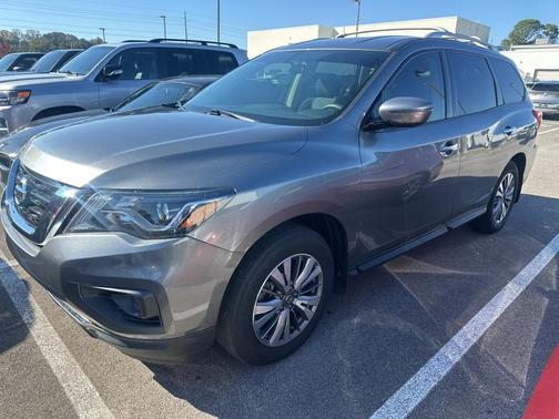 2020 Nissan Pathfinder S