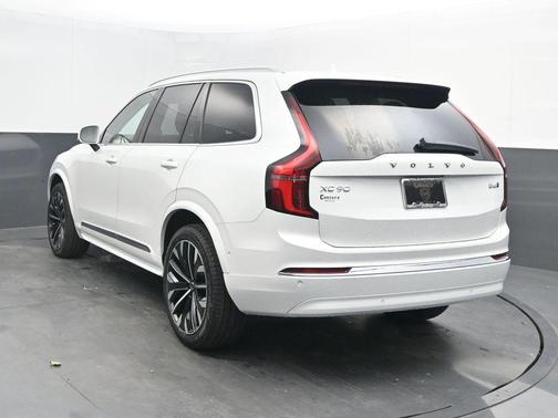 Crystal White Pearl 2026 Volvo XC90 B6 Ultra 7-Seater