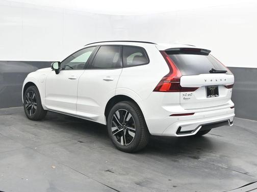 2026 Volvo XC60 Plug-In Hybrid T8 Core