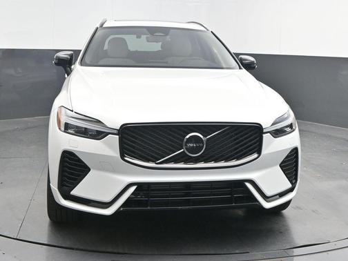 2026 Volvo XC60 Plug-In Hybrid T8 Core