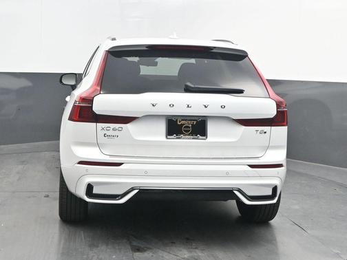 2026 Volvo XC60 Plug-In Hybrid T8 Core