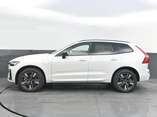 2026 Volvo XC60 Plug-In Hybrid T8 Core