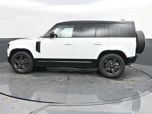 2025 Land Rover Defender P500 X-Dynamic SE