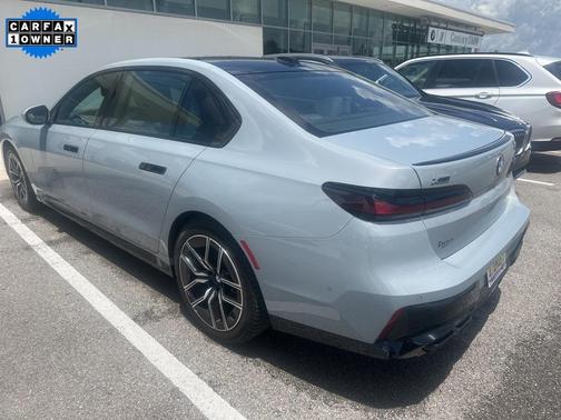 2023 BMW 760 760i xDrive