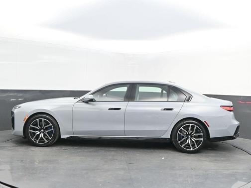 2023 BMW 760 760i xDrive