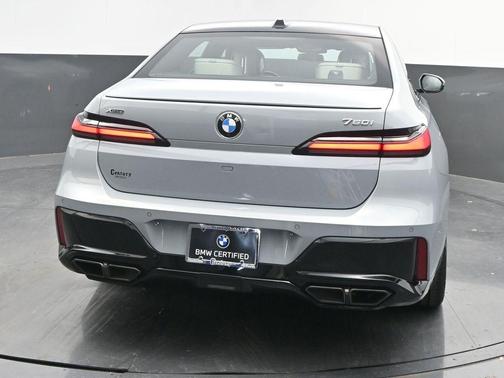 2023 BMW 760 760i xDrive