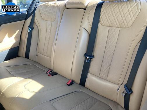 2016 BMW 750 i xDrive