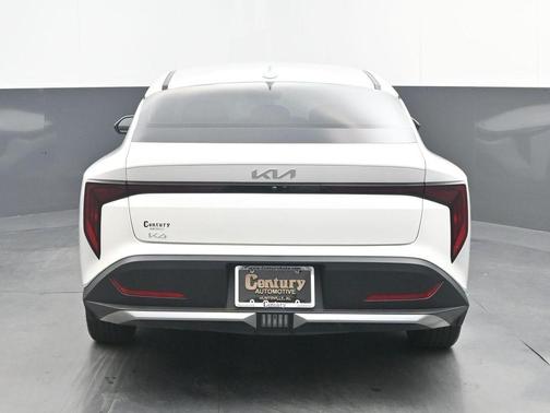 Snow White Pearl 2025 Kia K4