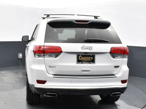 Photo 5 of 32 of 2020 Jeep Grand Cherokee Summit