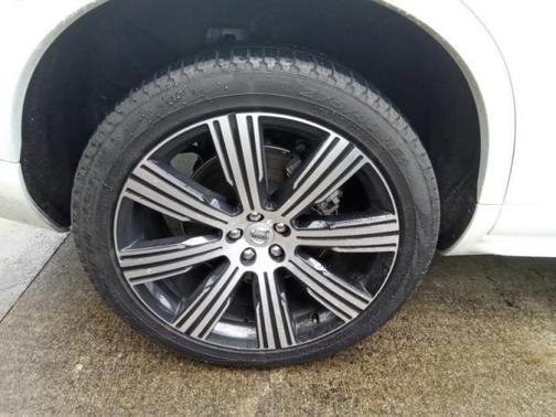 2024 Volvo XC90 Recharge Plug-In Hybrid T8 Ultimate Bright Theme 7-Seater