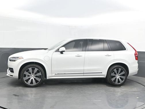 2024 Volvo XC90 Recharge Plug-In Hybrid T8 Ultimate Bright Theme 7-Seater