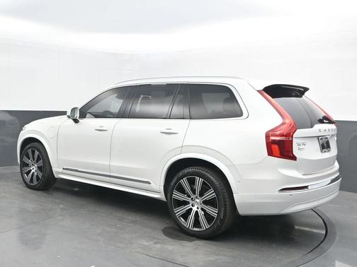 2024 Volvo XC90 Recharge Plug-In Hybrid T8 Ultimate Bright Theme 7-Seater