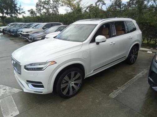 2024 Volvo XC90 Recharge Plug-In Hybrid T8 Ultimate Bright Theme 7-Seater