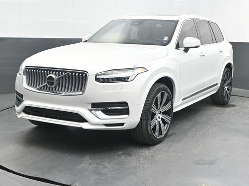 2024 Volvo XC90 Recharge Plug-In Hybrid T8 Ultimate Bright Theme 7-Seater