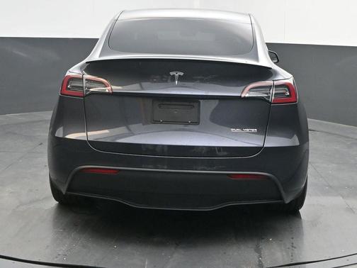 2025 Tesla Model Y Performance