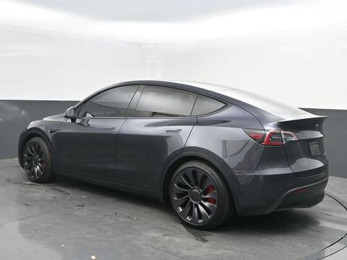 2025 Tesla Model Y Performance