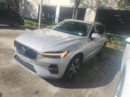 2023 Volvo XC60 B5 Plus Bright Theme
