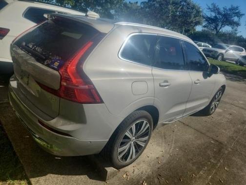2023 Volvo XC60 B5 Plus Bright Theme