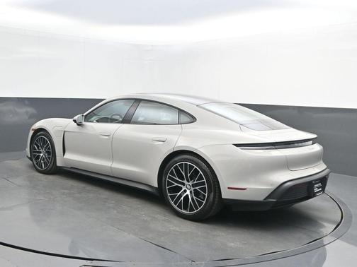 2023 Porsche Taycan Base