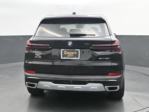 Black Sapphire Metallic 2026 BMW X5 sDrive40i