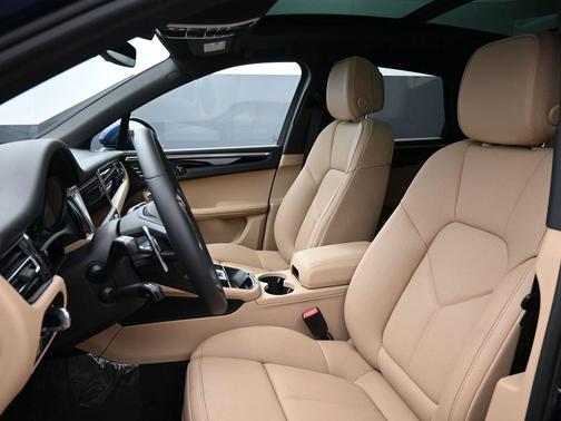 Blue Metallic 2026 Porsche Macan