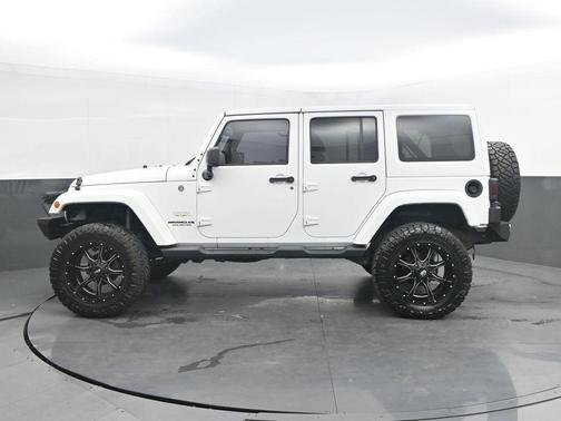 Bright White Clearcoat 2015 Jeep Wrangler Unlimited Sahara