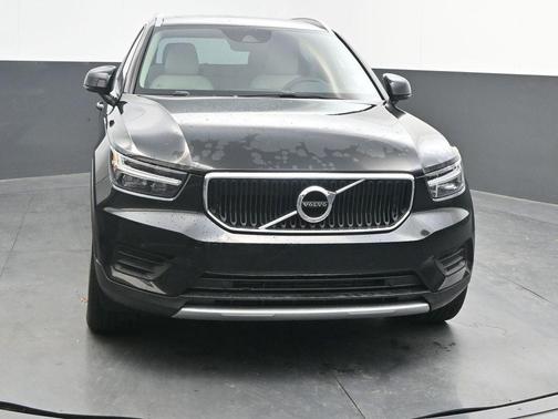 2020 Volvo XC40 T5 Momentum