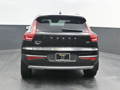 2020 Volvo XC40 T5 Momentum