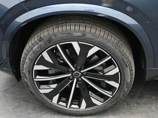 2026 Volvo XC90 B6 Ultra 7-Seater