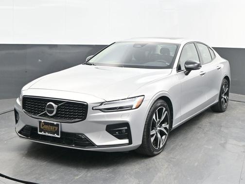 2025 Volvo S60 B5 Core