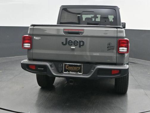2023 Jeep Gladiator Sport