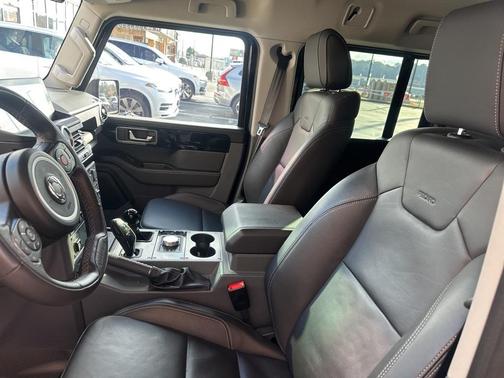 2024 INEOS Grenadier FIELDMASTER EDITION