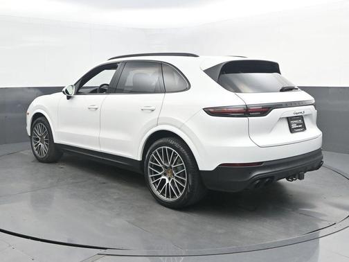 White 2023 Porsche Cayenne S
