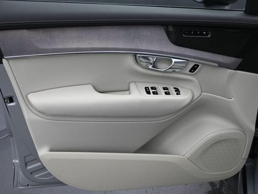 Gray Metallic 2026 Volvo XC90 B6 Ultra Dark Theme 7-Seater