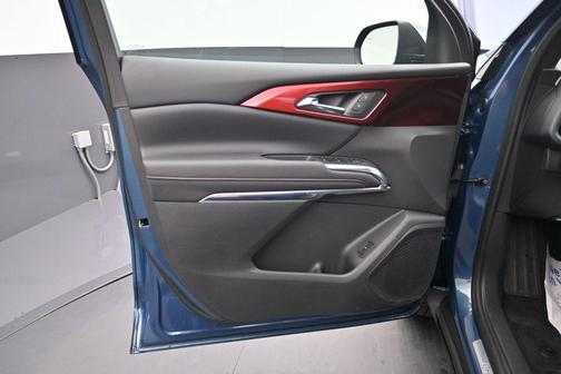 Lakeshore Blue Metallic 2025 Chevrolet Traverse Z71