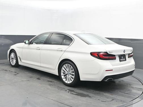 2023 BMW 530 i