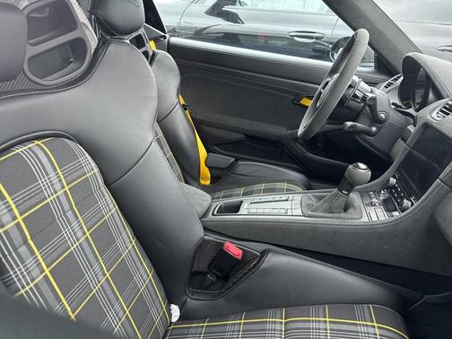 2025 Porsche 718 Spyder RS