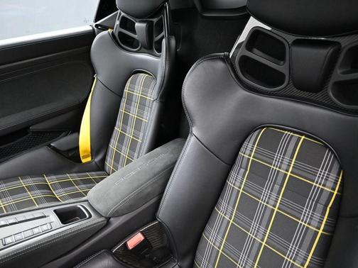 2025 Porsche 718 Spyder RS