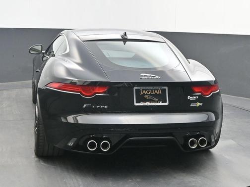 2016 Jaguar F-TYPE R