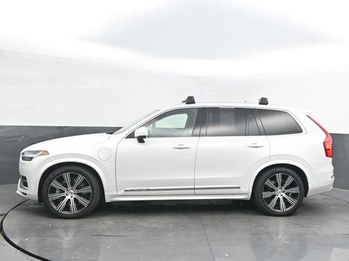 2024 Volvo XC90 Recharge Plug-In Hybrid T8 Ultimate Bright Theme 7-Seater