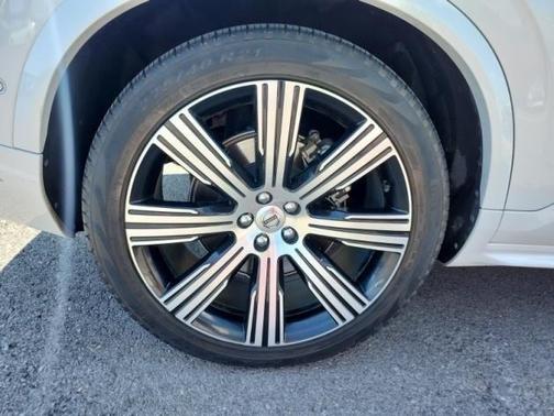 2024 Volvo XC90 Recharge Plug-In Hybrid T8 Ultimate Bright Theme 7-Seater