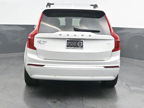 2024 Volvo XC90 Recharge Plug-In Hybrid T8 Ultimate Bright Theme 7-Seater