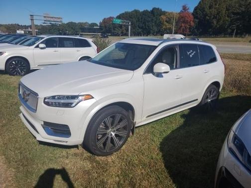 2024 Volvo XC90 B6 Plus Bright Theme 7-Seater