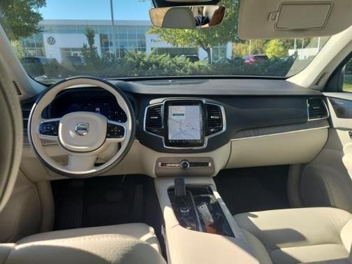 2024 Volvo XC90 B6 Plus Bright Theme 7-Seater