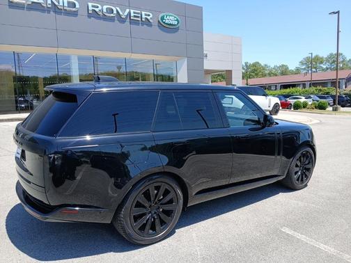 Santorini Black 2023 Land Rover Range Rover P530 SE