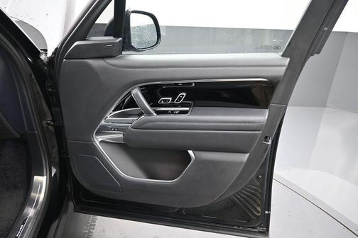 Santorini Black 2023 Land Rover Range Rover P530 SE