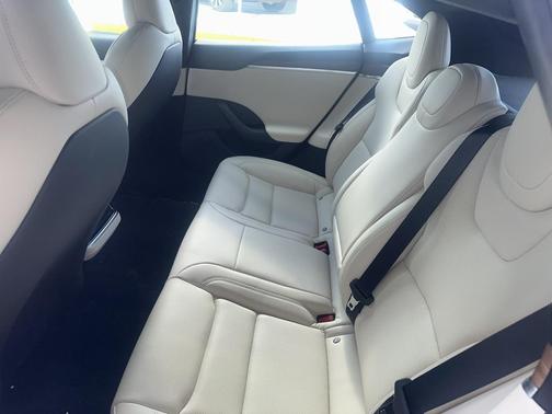 2021 Tesla Model S Long Range